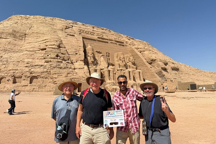 Abou Simbel en voiture privée – Départ de l'hôtel, Assouan, Égypte (photo 2)