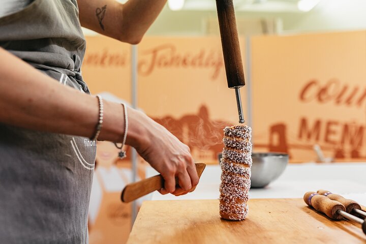 Atelier de kürtőskalács – 6. október utca 6, 1051 Budapest, Hongrie (photo 2)