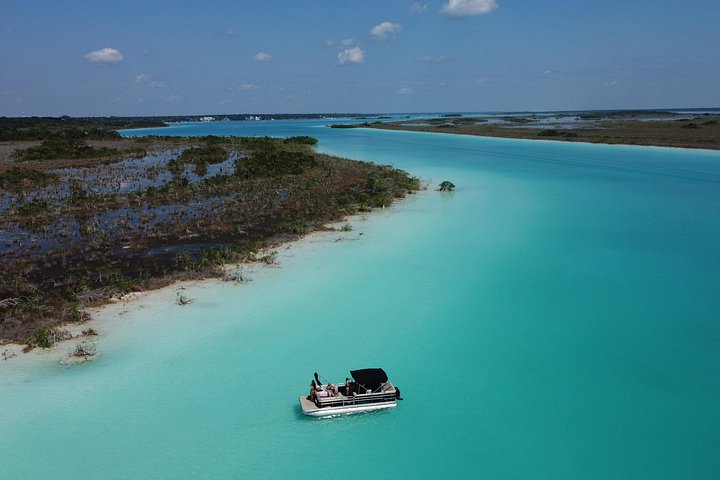 Balade privée en ponton sur la lagune de Bacalar – Bacalar, Quintana Roo, Mexique (photo 2)