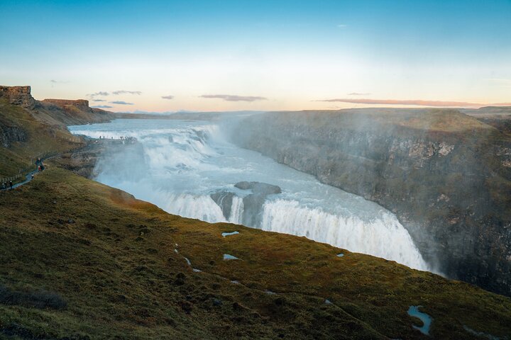 Cercle d'or en minibus : Þingvellir, Geysir et Gullfoss – Point de prise en charge indiqué sur le bon de réservation, Reykjavik, Islande (photo 3)