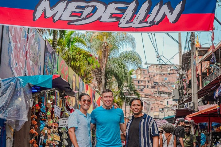 Comuna 13 de Medellín : visite guidée des graffitis avec dégustations – Garden Coffee, Calle 38a n° 108-21, Medellín, Colombie (photo 2)