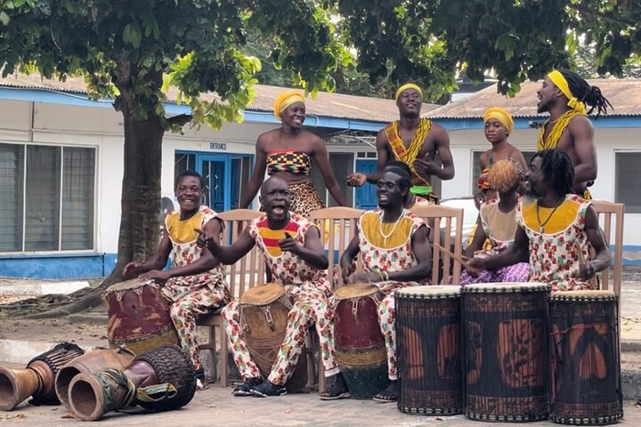 Cours de tambour et de danse – Olusegun Obasanjo Way, Accra, Ghana (photo 2)