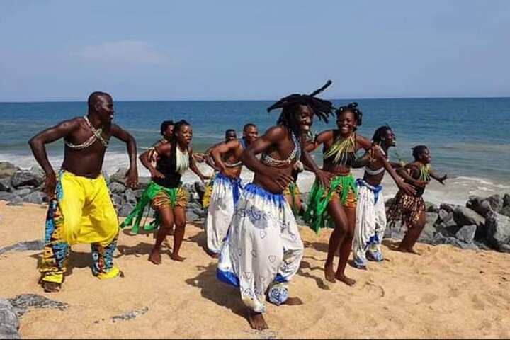 Cours de tambour et de danse – Olusegun Obasanjo Way, Accra, Ghana (photo 3)