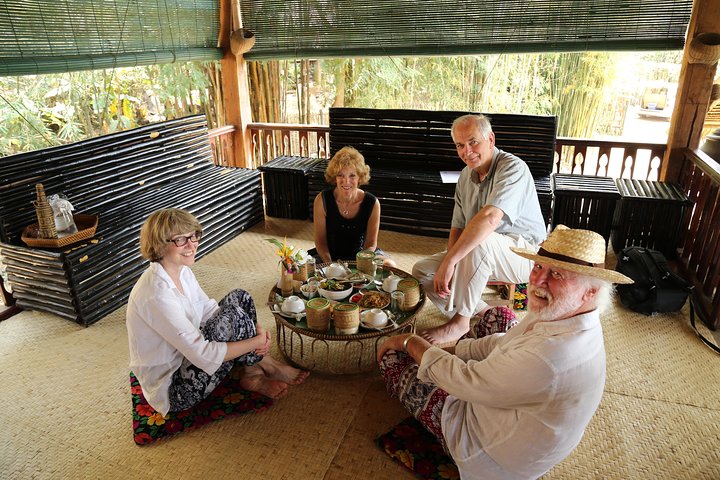 Cours de tissage de bambou et de cuisine lao – Luang Prabang, Laos (photo 3)