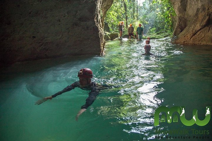Grotte d'Actun Tunichil Muknal – San Ignacio, Belize (photo 2)