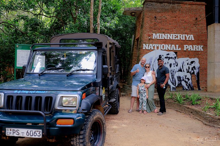 Le safari en jeep à Minneriya ou Kaudulla – Sigiriya (prise en charge à ton hébergement) (photo 3)