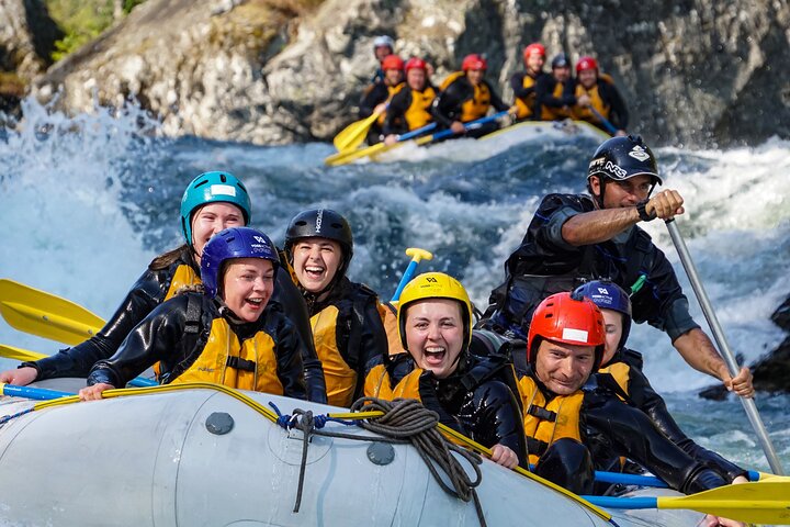 Rafting en eau vive de classe 4 à Voss – Voss Active, Voss, Norvège (point de rendez-vous à confirmer sur le bon de réservation) (photo 1)