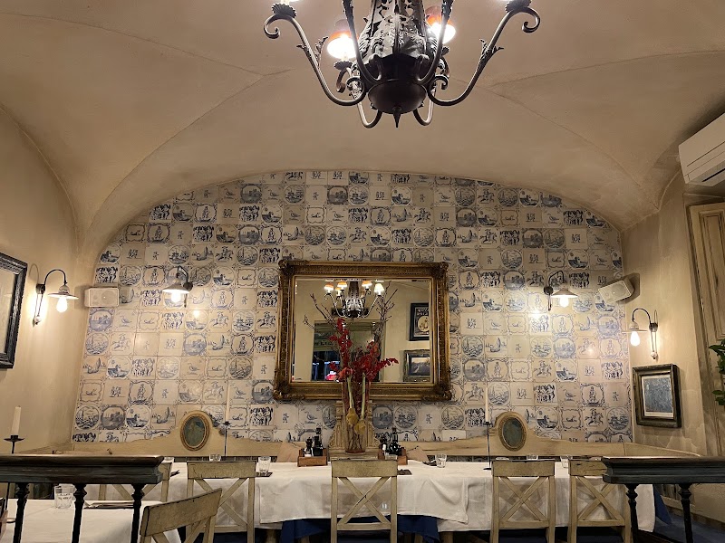 Julija – Stari trg 9, 1000 Ljubljana, Slovenia (photo 2)